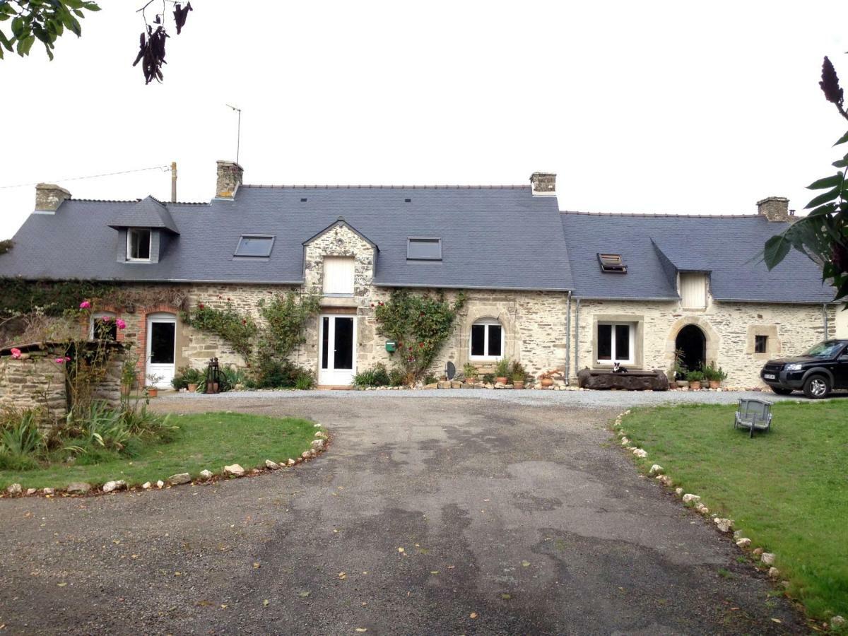 La Ville De Mainguy Josselin Kültér fotó