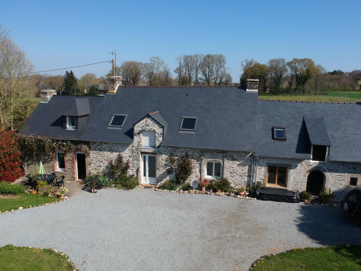 La Ville De Mainguy Josselin Kültér fotó