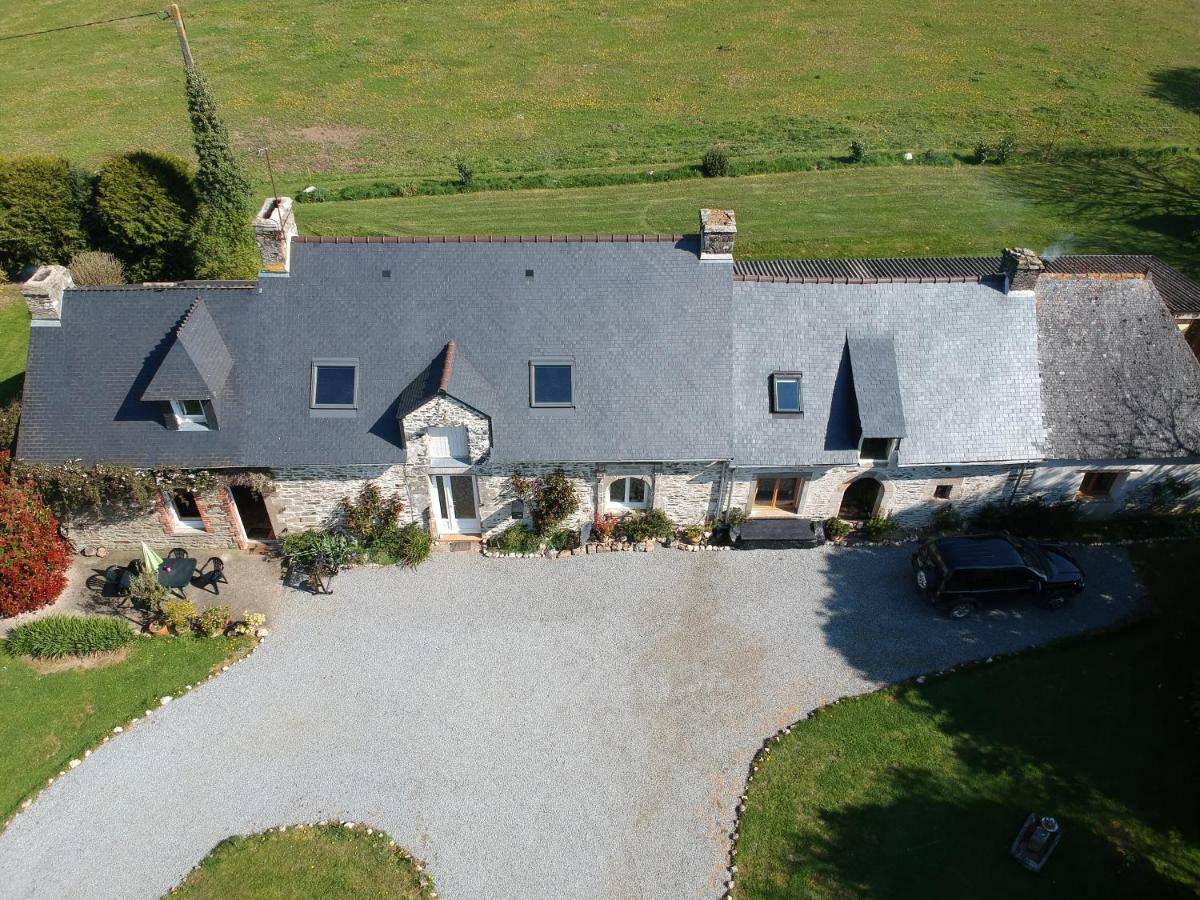 La Ville De Mainguy Josselin Kültér fotó